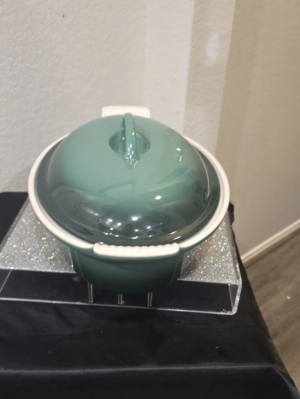 Le Creuset 4QT Oval HeritageCovered Casserole Dish- Artichaut